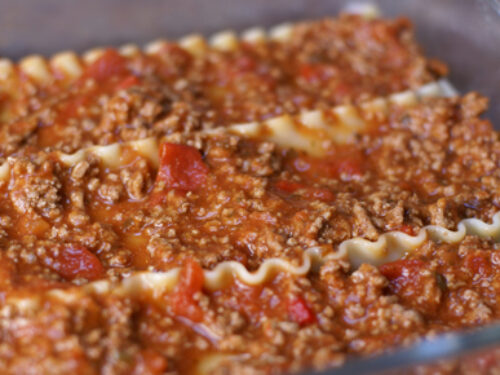 https://www.5dollardinners.com/wp-content/uploads/2010/05/lasagna-layer-one-500x375.jpg