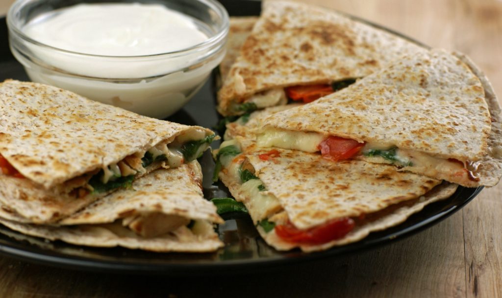 Chicken and Spinach Quesadillas ~ 31 Days of 31-Minute Dinners